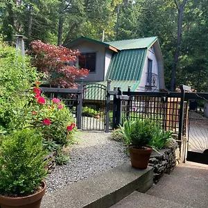 Salt Spring Carriage House Bed & Breakfast